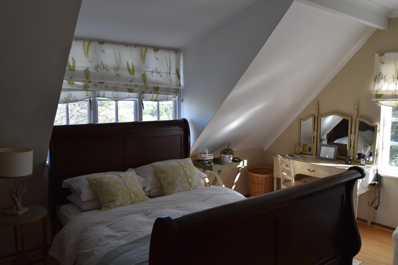 Almond Cottage Bed & Breakfast Somerset West Exterior foto